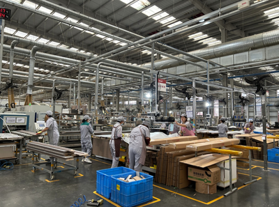 市領導赴蘭考縣分包企業和項目調研家具產業發展